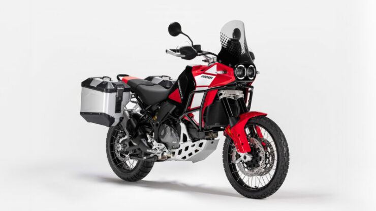 Ducati DesertX Discovery 01