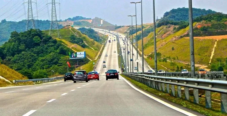 mex-highway-hero