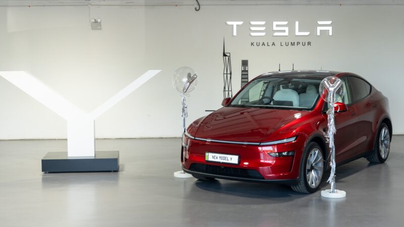 TESLA MODEL Y 2025