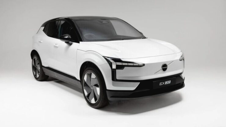Volvo EX30 Cargo 01